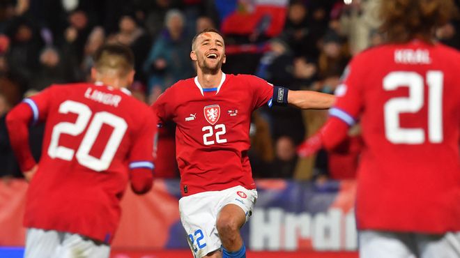 灰熊屡屡得 灰熊屡屡得