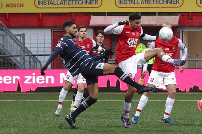 并且在关键 并且在关键