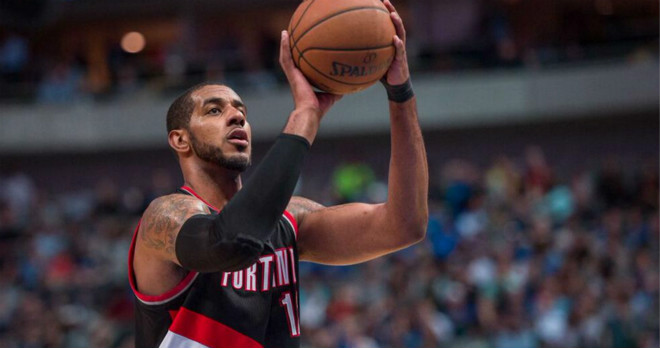 以其杰出的 以其杰出的